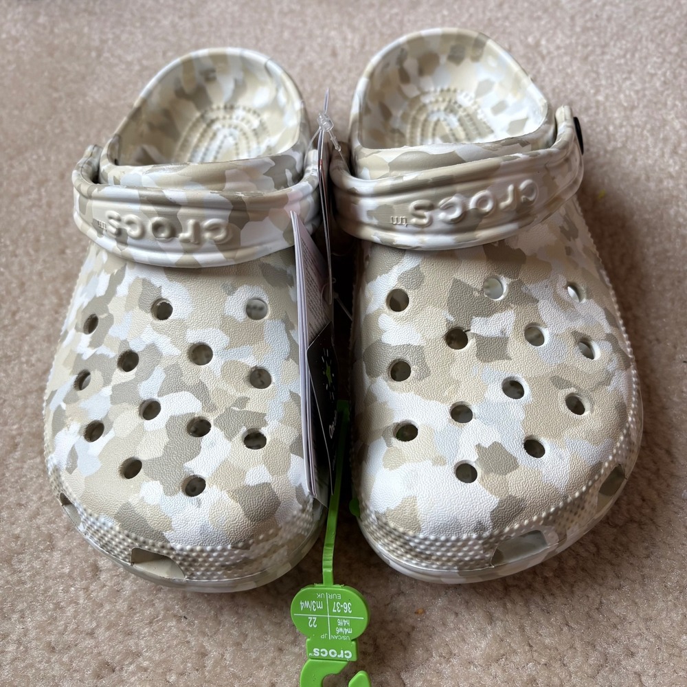 Crocs Classic Confetti Clog Kids Size 4M 6W Summit‎ White Camo New